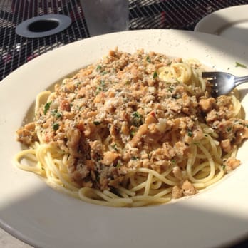 Amicci's - Spaghetti w/clam and white sauce was alright, The portion was really generous but, the white clam sauce was just olive oil. - Italian Near Me - Baltimore, Maryland