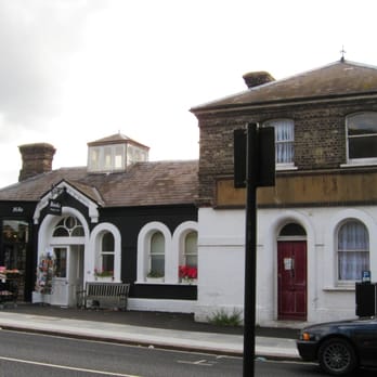 Osterley Bookshop - The building was once Osterley Park and Spring Grove railway station on the Metropolitan District Railway - Bookstores Near Me - London, XGL Osterley Bookshop - The building was once Osterley Park and Spring Grove railway station on the Metropolitan District Railway - Bookstores Near Me - London, XGL