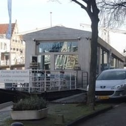 Post Verkade Cruises - Opstapplek en cafe