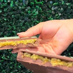 But it was like this on your social media with green drizzle! You can see how thick the chocolate.