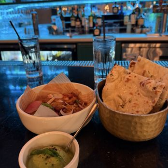 Feringhee - Modern Indian Cuisine - Chicken and garlic nan yum - Indian Near Me - Chandler, Arizona Feringhee - Modern Indian Cuisine - Chicken and garlic nan yum - Indian Near Me - Chandler, Arizona
