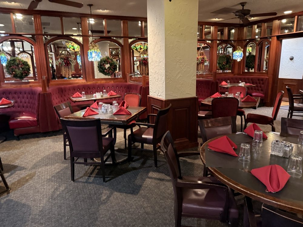 Chances R Restaurant & Lounge