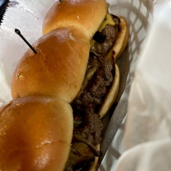 Pizza Beer & Jukebox - Chipotle Beef Slider - Pizza Near Me - Chicago, Illinois Pizza Beer & Jukebox - Chipotle Beef Slider - Pizza Near Me - Chicago, Illinois