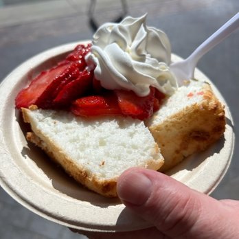 Strawberry Shack - Strawberry shortcake was boring. - Desserts Near Me - Carlsbad, California Strawberry Shack - Strawberry shortcake was boring. - Desserts Near Me - Carlsbad, California