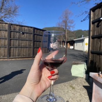 Kirigin Cellars - Vino de mocca tasting - pretty glass - Wineries Near Me - Gilroy, California Kirigin Cellars - Vino de mocca tasting - pretty glass - Wineries Near Me - Gilroy, California