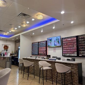 Levon Nail Lounge - Nail seats - Nail Salons Near Me - Upland, California