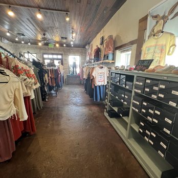 Native - Women's Clothing Near Me - Fredericksburg, Texas
