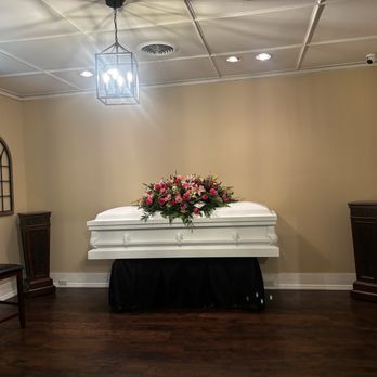 Cannon House Florist & Gifts - Casket Spray - Florists Near Me - Aiken, South Carolina