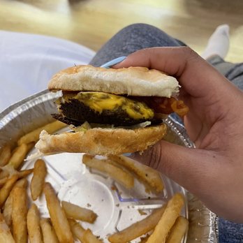 Super Smash Burgers - Burger Super Smash Bacon Cheeseburger - Food Delivery Services Near Me - New York, New York Super Smash Burgers - Burger Super Smash Bacon Cheeseburger - Food Delivery Services Near Me - New York, New York