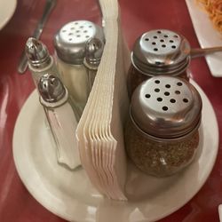 King's Restaurant & Pizzeria - Seasonings