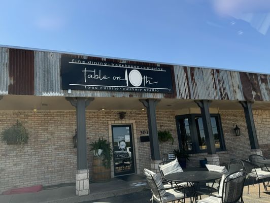 Table on 10th by null