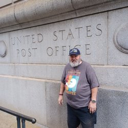US Post Office - This is down the street & is NOT the post office, they kicked them out & the social security office moved in. Grrrrr