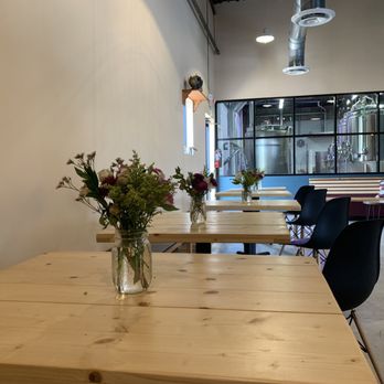 Nomadic Beerworks - Seating area - Brewpubs Near Me - Austin, Texas