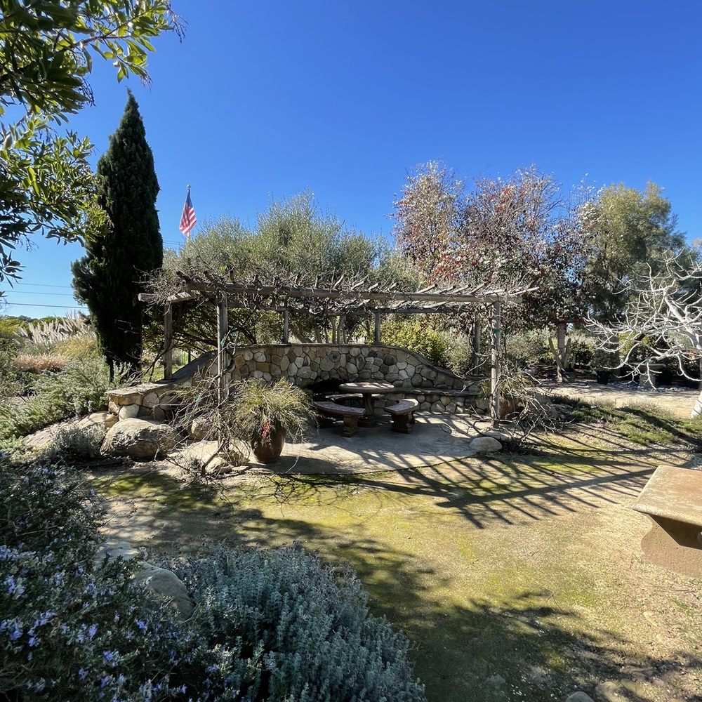 Seaside Gardens - Beautiful lush garden, come even to just walk around! - Nurseries & Gardening Near Me - Carpinteria, California