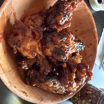 Mr. Ventry's Pizza on the Boulevard - BBQ Wings from the char pit (the best) - Pizza Near Me - Niagara Falls, New York