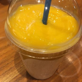 Kanana Coffee - Fresh mango smoothie - texture was like the fruit was frozen. - Cafes Near Me - Mabalacat, PAM