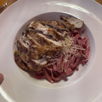 Mon Chéri - Pink pasta with chicken - Cocktail Bars Near Me - Scottsdale, Arizona Mon Chéri - Pink pasta with chicken - Cocktail Bars Near Me - Scottsdale, Arizona