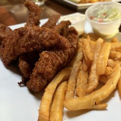 Famers Sports Bar & Grill