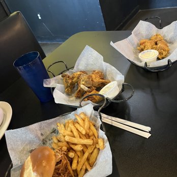 The Carolina Tavern - Don't be fooled by the presentation. - Barbeque Near Me - Port Royal, South Carolina