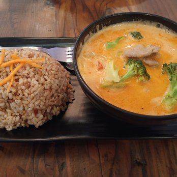 Toss Noodle Bar - Brown rice + red curry + beef - Asian Fusion Near Me - Berkeley, California Toss Noodle Bar - Brown rice + red curry + beef - Asian Fusion Near Me - Berkeley, California