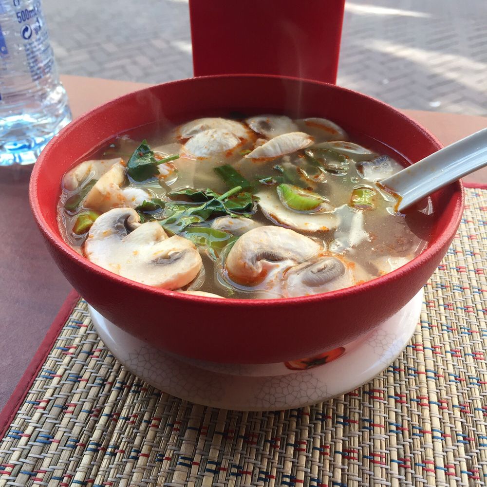 Thaise Snackbar Bird - Amazing spicy shrimp soup! - Thai Near Me - Amsterdam, New Hampshire