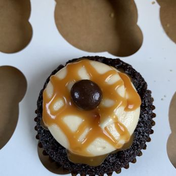 Cupcakin' Bake Shop - Bakeries Near Me - Berkeley, California