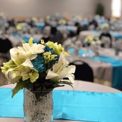 Timberlake Hotel - Finishing touches make your wedding special. Contact our wedding coordinator at Timberlake Hotel.