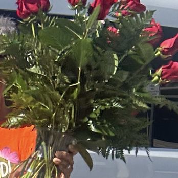 Maranatha Flowers - Dozen red roses - Florists Near Me - San Bernardino, California