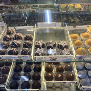 Linda's Gift - Cards & Stationery Near Me - Carlsbad, California
