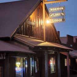Mormon Lake Lodge Steakhouse & Saloon - The exterior at night.