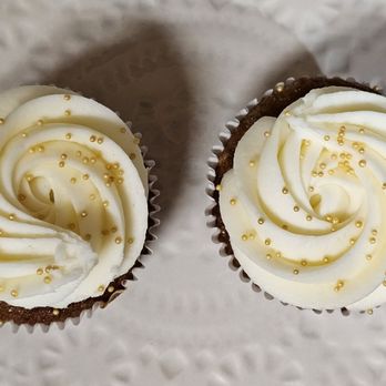 Casa Costa Bake Shop - Carrot cake cupcakes - Bakeries Near Me - Leander, Texas