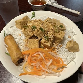 Saigon Kitchen - Vegetarian noodles - Vietnamese Near Me - Burlington, Vermont
