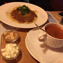 Hotel Restaurant Seegarten Marina Spiez - 图恩湖里的鱼味道,一个幽默的服务生,让我们度过了一个美好的夜晚。