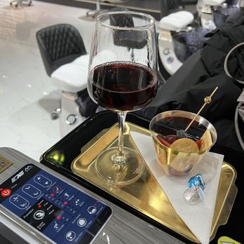 Aurora Nail Spa - Arlington - Fantastic snacks, wine, and high tech massage chair! - Nail Salons Near Me - Arlington, Virginia