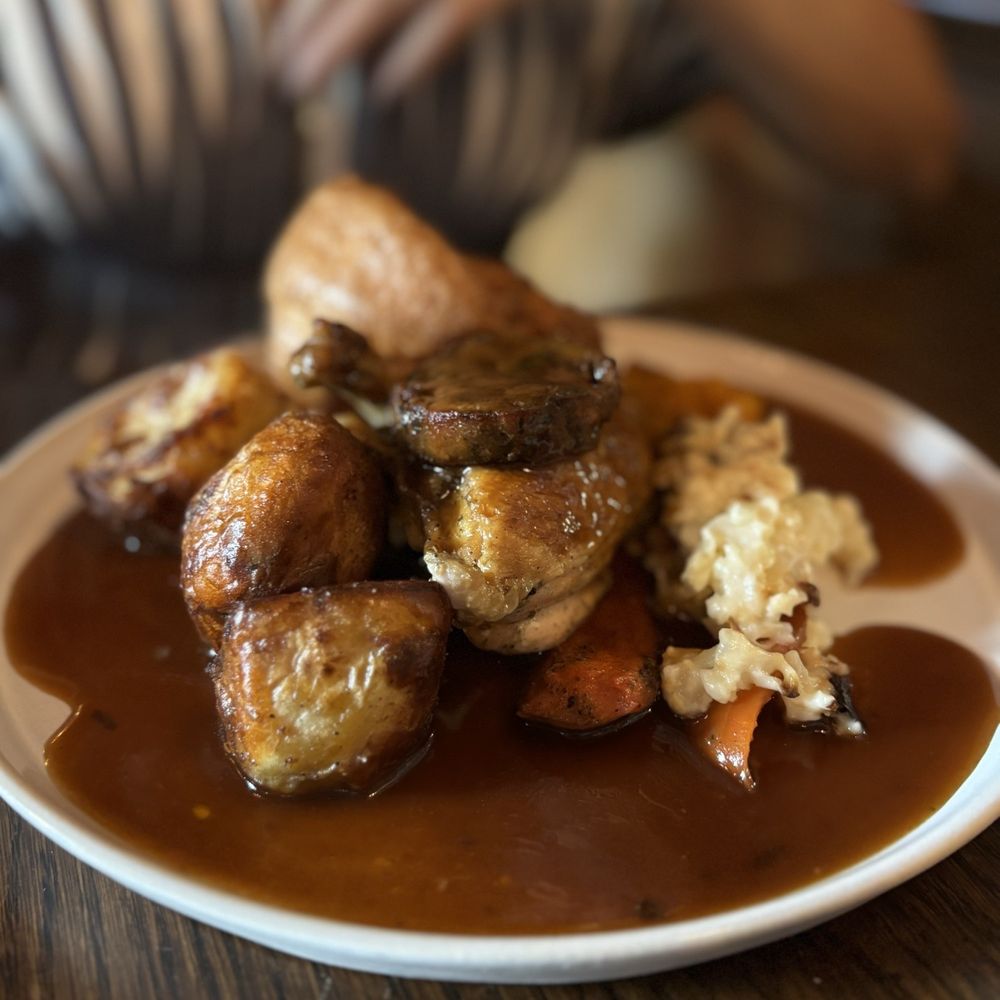 The Victoria - Chicken roast - Pubs Near Me - Paddington, XGL The Victoria - Chicken roast - Pubs Near Me - Paddington, XGL