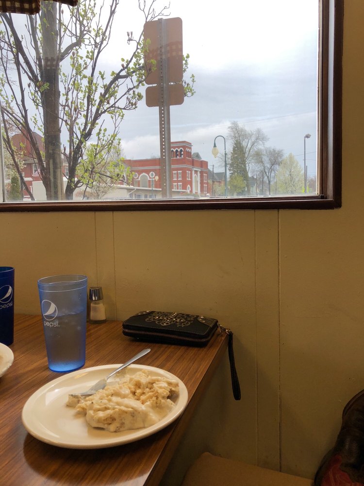 VILLAGE INN Updated September 2024 121 W Main St, Morenci, Michigan