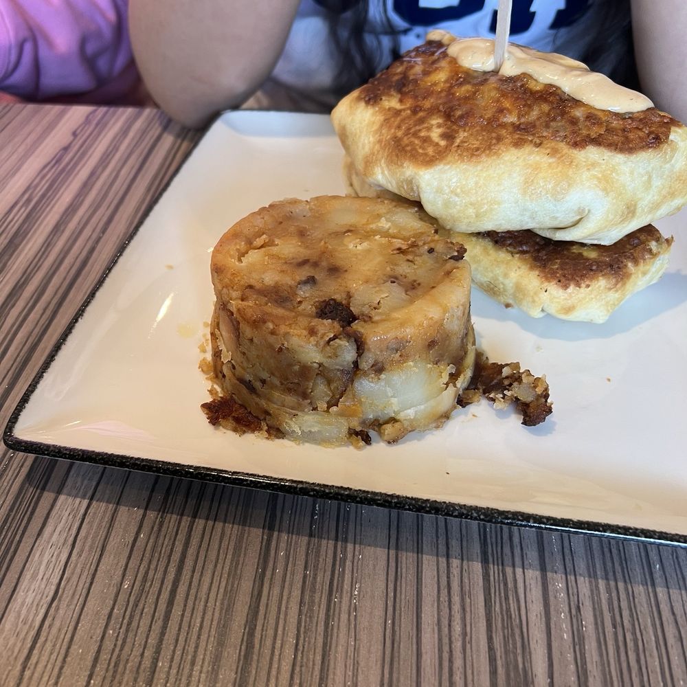 Elm Street Diner - HOME FRIES IN THE SHAPE OF TUPPRWARE??? - Diners Near Me - Stamford, Connecticut