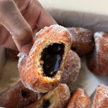 Leonard's Bakery - Chocolate filled - Bakeries Near Me - Honolulu, Hawaii Leonard's Bakery - Chocolate filled - Bakeries Near Me - Honolulu, Hawaii