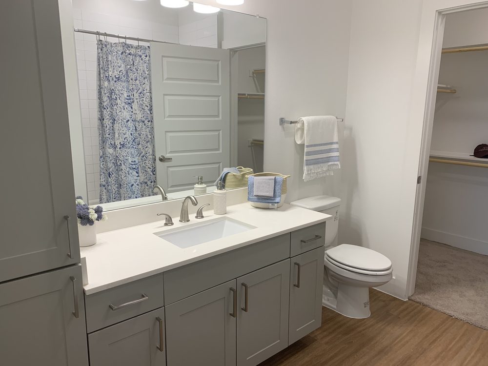 THE LYNDON 19 Photos & 18 Reviews 200 Springtown Way, San Marcos