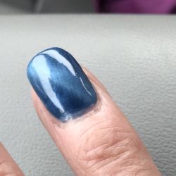 D and D - Cat eye nail polish