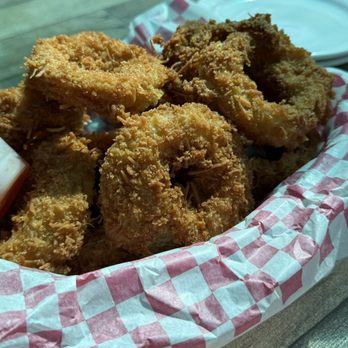 Blackwater Siren - Coconut onion rings - American Near Me - Key Largo, Florida Blackwater Siren - Coconut onion rings - American Near Me - Key Largo, Florida