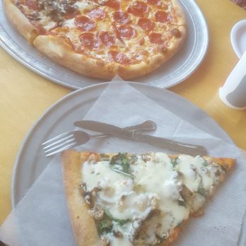 Fellini's Pizza - Extra cheeeeeeese - Pizza Near Me - Decatur, Georgia Fellini's Pizza - Extra cheeeeeeese - Pizza Near Me - Decatur, Georgia