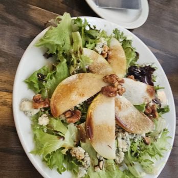 OakFire Pizza And Brewing - Salad - Pizza Near Me - Belton, Texas OakFire Pizza And Brewing - Salad - Pizza Near Me - Belton, Texas