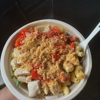 The Creamery - Chicken Tomato Spinach Mac N Cheese. - Cheese Shops Near Me - Beaver, Utah The Creamery - Chicken Tomato Spinach Mac N Cheese. - Cheese Shops Near Me - Beaver, Utah