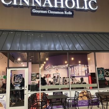 Cinnaholic - Front Area - Bakeries Near Me - Grand Prairie, Texas