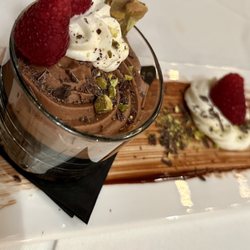 Ristorante LUCCA & Piano Lounge - Chocolate mousse with cake underneath