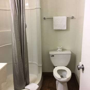 Motel 6 - Clean bathroom - Hotels Near Me - Elizabethtown, Kentucky Motel 6 - Clean bathroom - Hotels Near Me - Elizabethtown, Kentucky