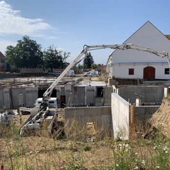 Restaurace hotelu Zámek Valeč - Czech Near Me - Valeč, VY Restaurace hotelu Zámek Valeč - Czech Near Me - Valeč, VY