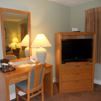 The Lodge at Mammoth Cave - My husband and I argued over outlets since there were so few of them to charge our many devices. - Hotels Near Me - Mammoth Cave, Kentucky The Lodge at Mammoth Cave - My husband and I argued over outlets since there were so few of them to charge our many devices. - Hotels Near Me - Mammoth Cave, Kentucky