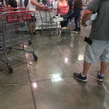 Costco - Putting us all at risk, Covid is not a joke!! She was even doing business - Wholesale Stores Near Me - Winchester, Virginia